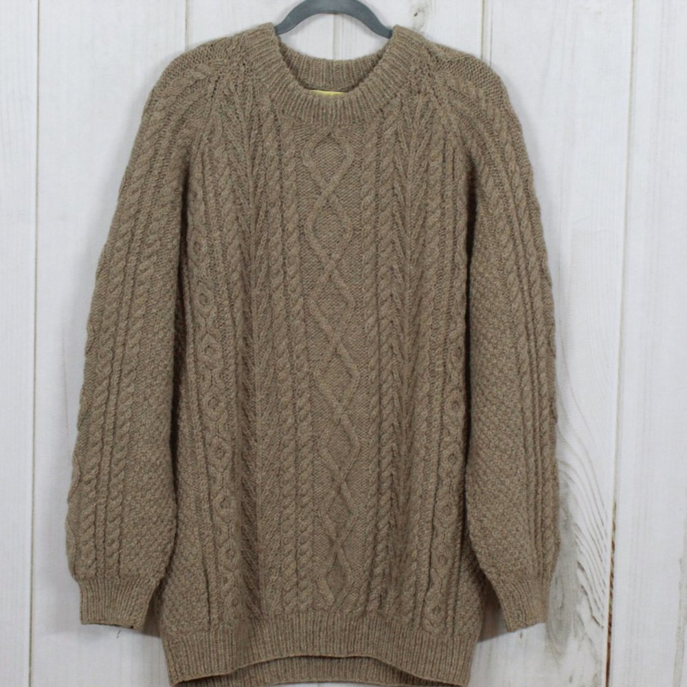 AN TUIRNE Hand Knitted Wool Corded Sweater - Picture 3 of 11